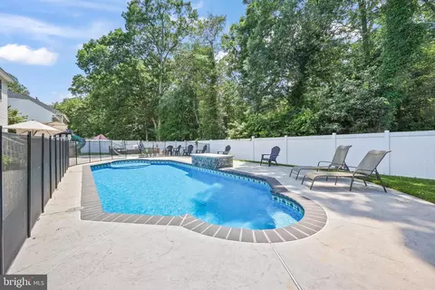 Exterior - 304 Mackenzie Dr, Jackson, NJ 08527 photo 6 of 8