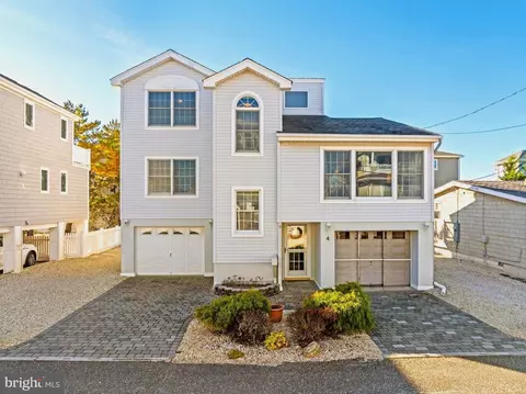 4 W Joshua Ave, Long Beach Township, NJ 08008