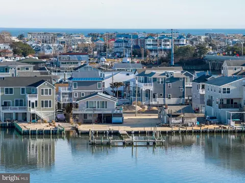 22 Manning Dr, Manahawkin, NJ 08050