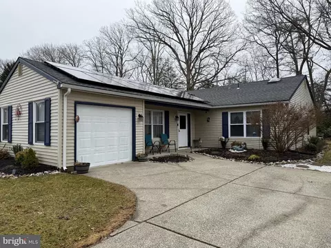 227 Valley Forge Dr, Tuckerton, NJ 08087