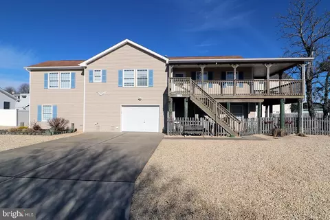 109 Ocean Ave, Waretown, NJ 08758