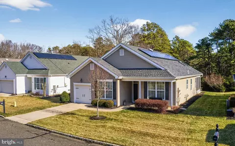 84 Briarwood Dr, Little Egg Harbor Twp, NJ 08087