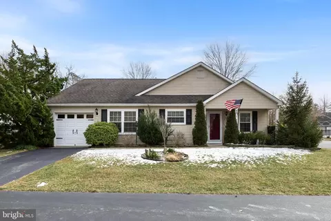 80 Morning Glory Ln, Manchester Township, NJ 08759