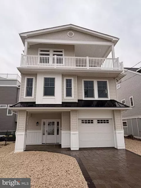 4 W Sumner Ave, Long Beach Township, NJ 08008