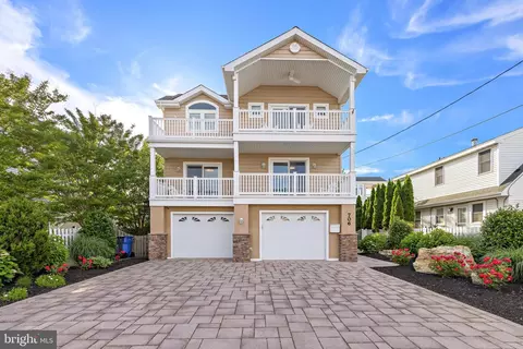 706 S Bay Ave, Beach Haven, NJ 08008