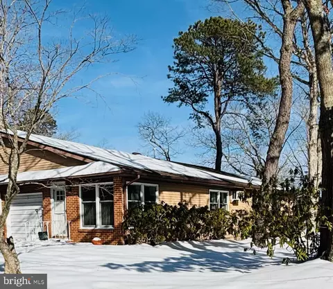 29 Sycamore Rd, Manahawkin, NJ 08050