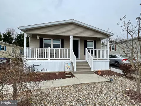 8 Baltimore Ave, Stafford Township, NJ 08050
