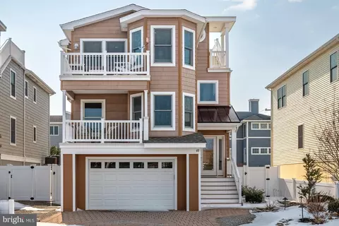 48 S 1st St, Surf City, NJ 08008