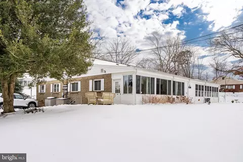 1 Cedar St #B, Toms River, NJ 08757