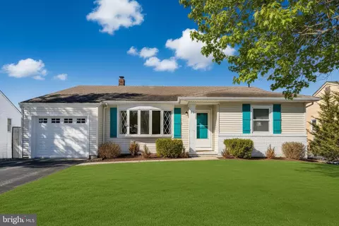 31 Jericho Rd, Toms River, NJ 08757