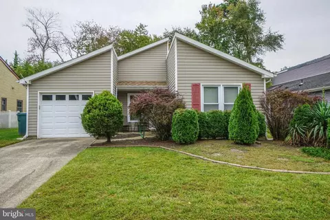 233 Yorktowne Dr, Little Egg Harbor Twp, NJ 08087