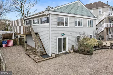 24 W New Jersey Ave, Long Beach Township, NJ 08008
