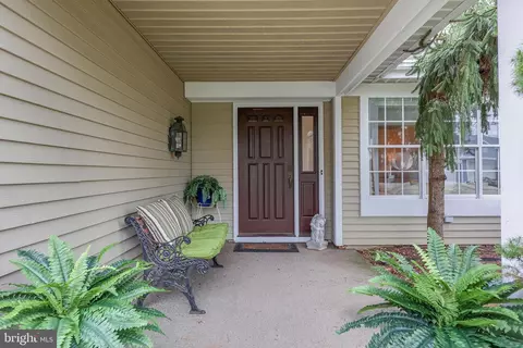 1031 B Thornbury La, Manchester Township, NJ 08759