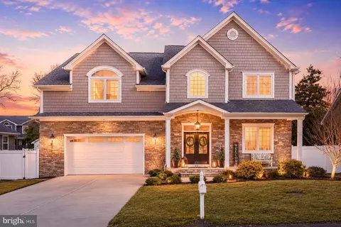 814 Lincoln Ave, Pine Beach, NJ 08741