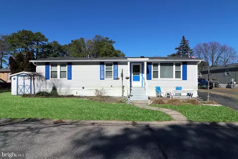16 Partridge Pl, Whiting, NJ 08759