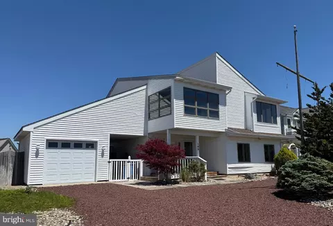 102 Jeanne Dr, Manahawkin, NJ 08050