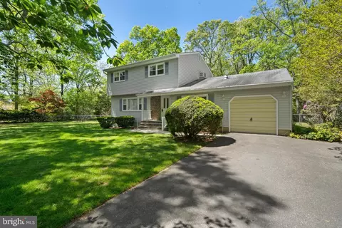 510 Oak Hill Ct, Lanoka Harbor, NJ 08734