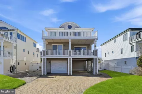 112 W Hobart Ave, Long Beach Township, NJ 08008