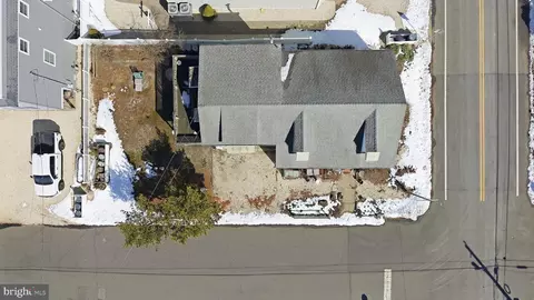 27 E 27th, Long Beach Township, NJ 08008