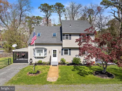 50 Lighthouse Dr, Waretown, NJ 08758
