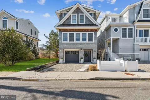 108 E 27th St, Ship Bottom, NJ 08008