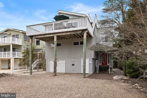 20 E 8th St, Barnegat Light, NJ 08006