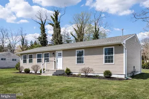 206 Cornelius St, Bayville, NJ 08721