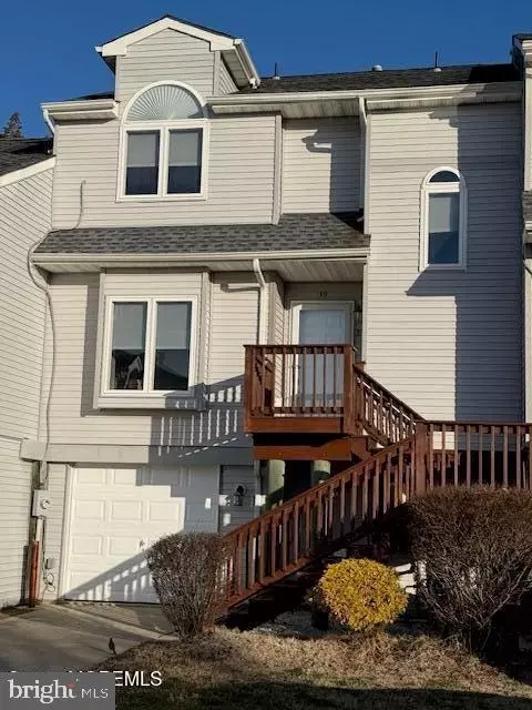 39 Oakland Bay Ct, Tuckerton, NJ 08087