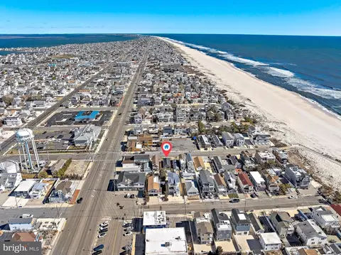 104 E 17th St, Ship Bottom, NJ 08008