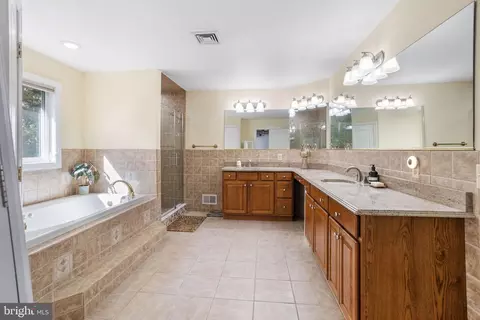 Bath - 14 Conor Rd, Jackson, NJ 08527 photo 2 of 6