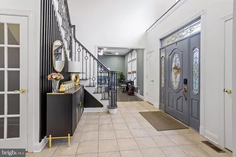 Entry Way - 14 Conor Rd, Jackson, NJ 08527 photo 3 of 10