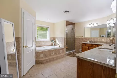 Bath - 14 Conor Rd, Jackson, NJ 08527 photo 1 of 6