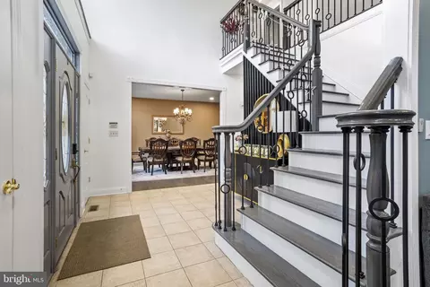 Entry Way - 14 Conor Rd, Jackson, NJ 08527 photo 4 of 10