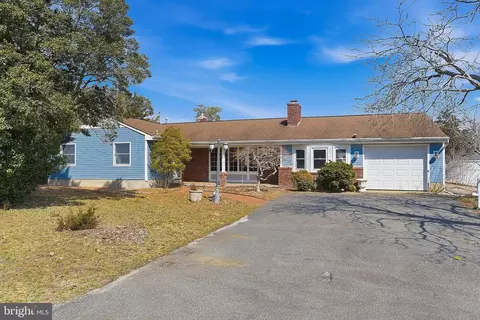284 Country Club Blvd, Tuckerton, NJ 08087