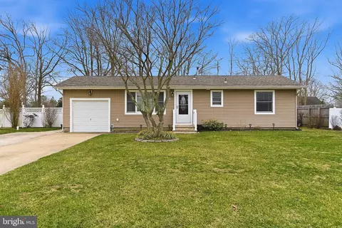 910 Neville St, Toms River, NJ 08753