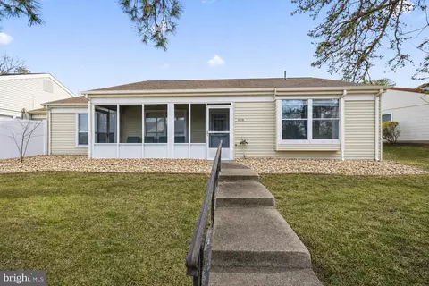 823 B Liverpool Cir, Manchester Township, NJ 08759