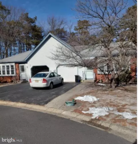 4 Easton Ct # B, Manchester Township, NJ 08759