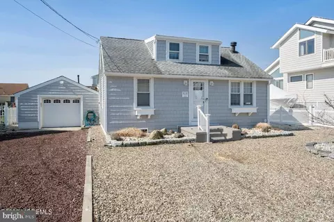 126 Bonita Rd, Waretown, NJ 08758