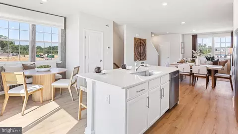 36 Forest Park Dr, Waretown, NJ 08758