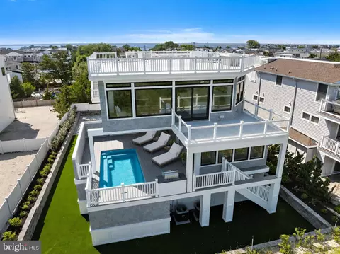 11 E 30th St, Barnegat Light, NJ 08006