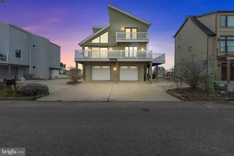 63 Ohio Dr, Tuckerton, NJ 08087