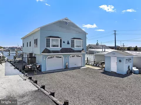 21 N Bay Ave, Manahawkin, NJ 08050