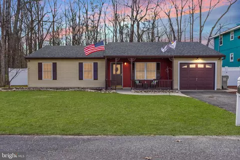 11 Shevchenko Ave, Cream Ridge, NJ 08514