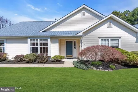 2621 Meadow Lake Dr, Toms River, NJ 08755