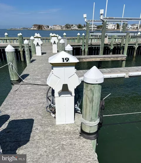 102 W Roosevelt Ave #C-19, Long Beach Township, NJ 08008