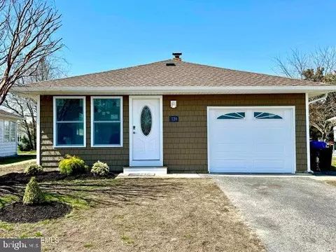 339 Curacao St, Toms River, NJ 08757