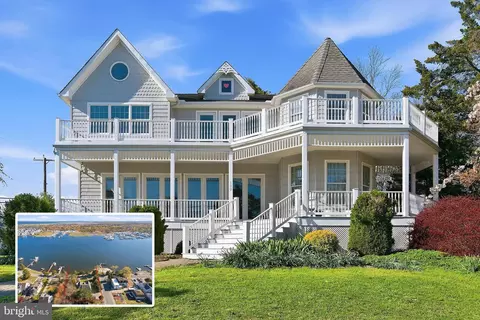 159 Harbor Inn Rd, Bayville, NJ 08721