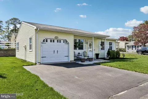 23 Chelsea Dr #70, Manchester Township, NJ 08759