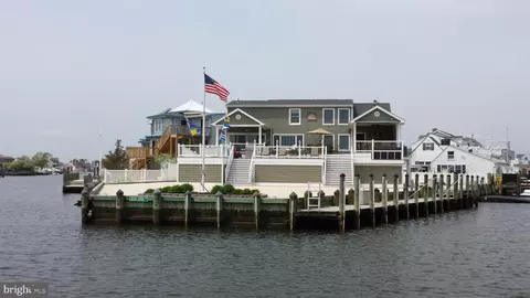 82 Jeri Ann Dr, Manahawkin, NJ 08050