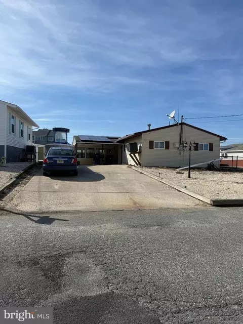 30 S Ensign Dr, Tuckerton, NJ 08087